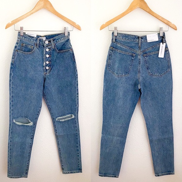 SOLD ON CURTSY - Picture 3 of 9